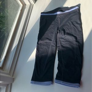 Gap Black and Purple Capris
